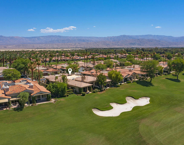 383 Desert Holly Drive - Photo Thumbnail 4