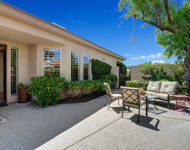 383 Desert Holly Drive - Photo Thumbnail 5