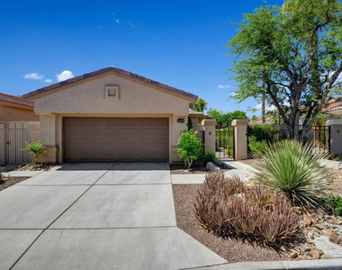 383 Desert Holly Drive - Photo Thumbnail 35