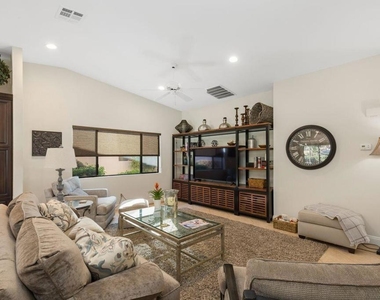 45250 Vista Santa Rosa - Photo Thumbnail 15