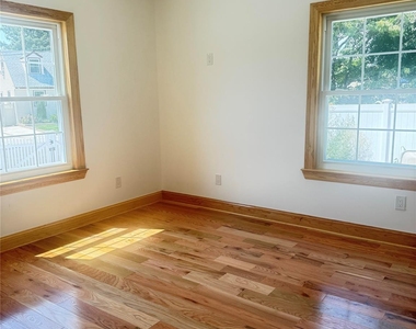 572 Decatur Street - Photo Thumbnail 13