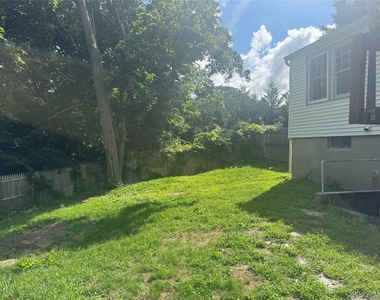 425 Landing Avenue - Photo Thumbnail 18
