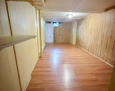 8 Herman Avenue - Photo Thumbnail 17