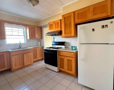 8 Herman Avenue - Photo Thumbnail 4
