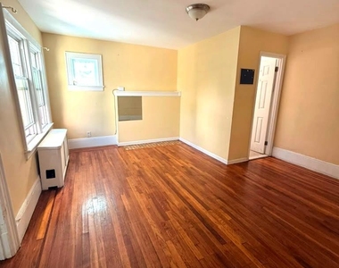 8 Herman Avenue - Photo Thumbnail 8