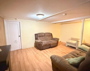 8 Herman Avenue - Photo Thumbnail 16
