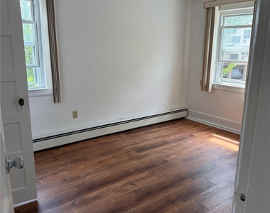212 Orchard Street - Photo Thumbnail 7