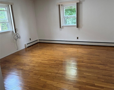 212 Orchard Street - Photo Thumbnail 3