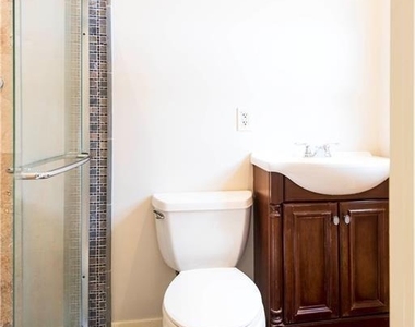 7 Knoll Court - Photo Thumbnail 4