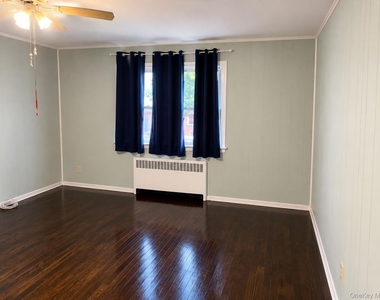 187 Perry Street - Photo Thumbnail 8