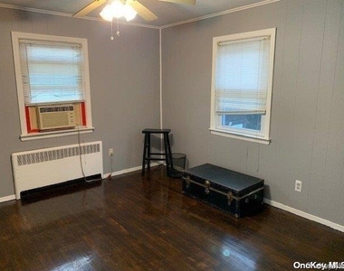 187 Perry Street - Photo Thumbnail 9