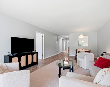 57 Magnolia Lane - Photo Thumbnail 5