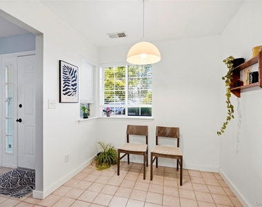 57 Magnolia Lane - Photo Thumbnail 8