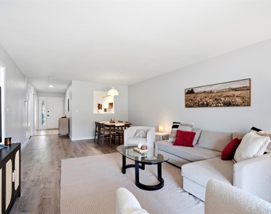 57 Magnolia Lane - Photo Thumbnail 6