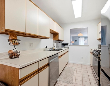 57 Magnolia Lane - Photo Thumbnail 10