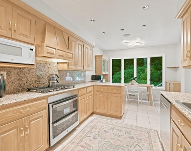 80 Hickory Hill Drive - Photo Thumbnail 11