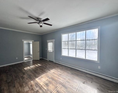 9 Elm Road - Photo Thumbnail 4