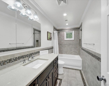 2 Stonycrest Road - Photo Thumbnail 14