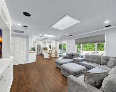 2 Stonycrest Road - Photo Thumbnail 11