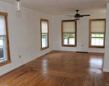 295 Lucas Avenue - Photo Thumbnail 14