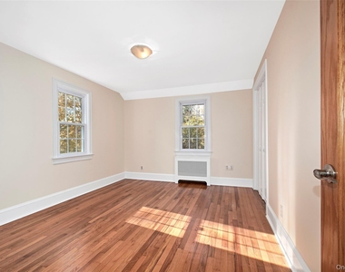 17 Haven Avenue - Photo Thumbnail 16