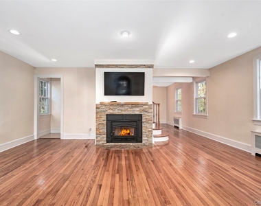 17 Haven Avenue - Photo Thumbnail 2