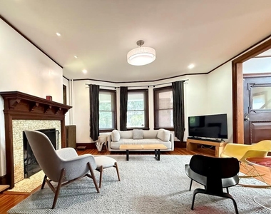 453 Palmer Avenue - Photo Thumbnail 7