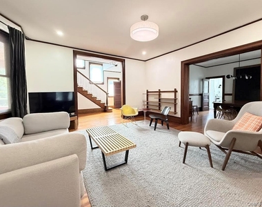 453 Palmer Avenue - Photo Thumbnail 5