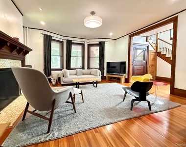 453 Palmer Avenue - Photo Thumbnail 8