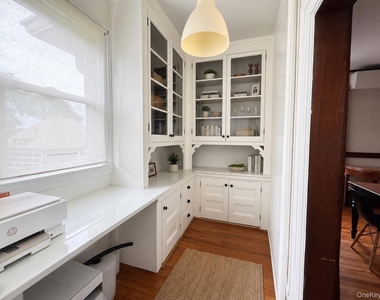 453 Palmer Avenue - Photo Thumbnail 13