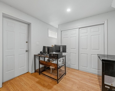 35 Helene Road - Photo Thumbnail 20