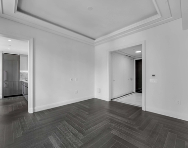 303 Park Avenue - Photo Thumbnail 4