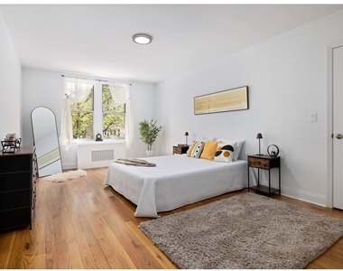 775 Riverside Drive - Photo Thumbnail 5