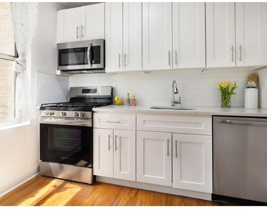 775 Riverside Drive - Photo Thumbnail 3