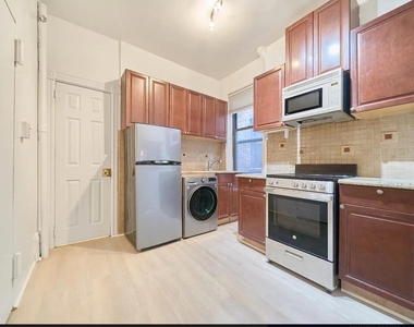 414 E 89th Street - Photo Thumbnail 4