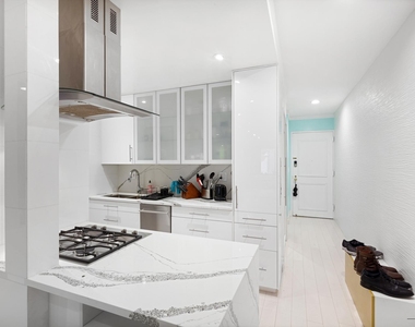 106 Central Park S - Photo Thumbnail 5