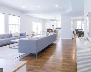8727 Raleigh Mews - Photo Thumbnail 7
