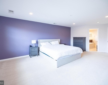 8727 Raleigh Mews - Photo Thumbnail 22