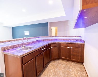 8727 Raleigh Mews - Photo Thumbnail 42