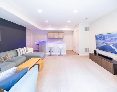 8727 Raleigh Mews - Photo Thumbnail 39