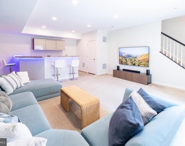 8727 Raleigh Mews - Photo Thumbnail 40