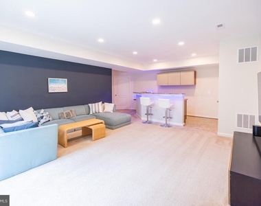 8727 Raleigh Mews - Photo Thumbnail 38