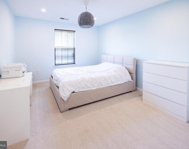8727 Raleigh Mews - Photo Thumbnail 31