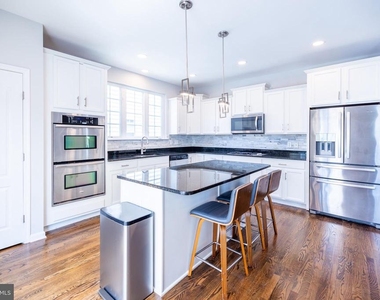 8727 Raleigh Mews - Photo Thumbnail 15
