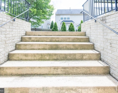 8727 Raleigh Mews - Photo Thumbnail 50
