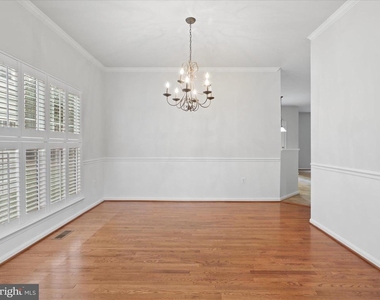 14203 Murphy Terrace - Photo Thumbnail 6
