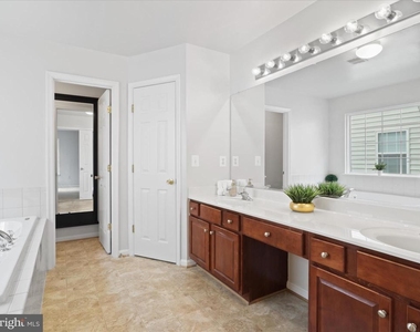 14203 Murphy Terrace - Photo Thumbnail 23