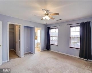 22932 Regent Terrace - Photo Thumbnail 10