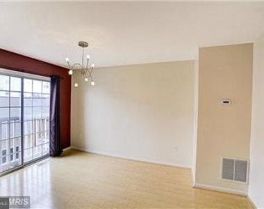 22932 Regent Terrace - Photo Thumbnail 6