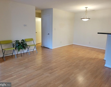 3178 Summit Square Drive - Photo Thumbnail 14